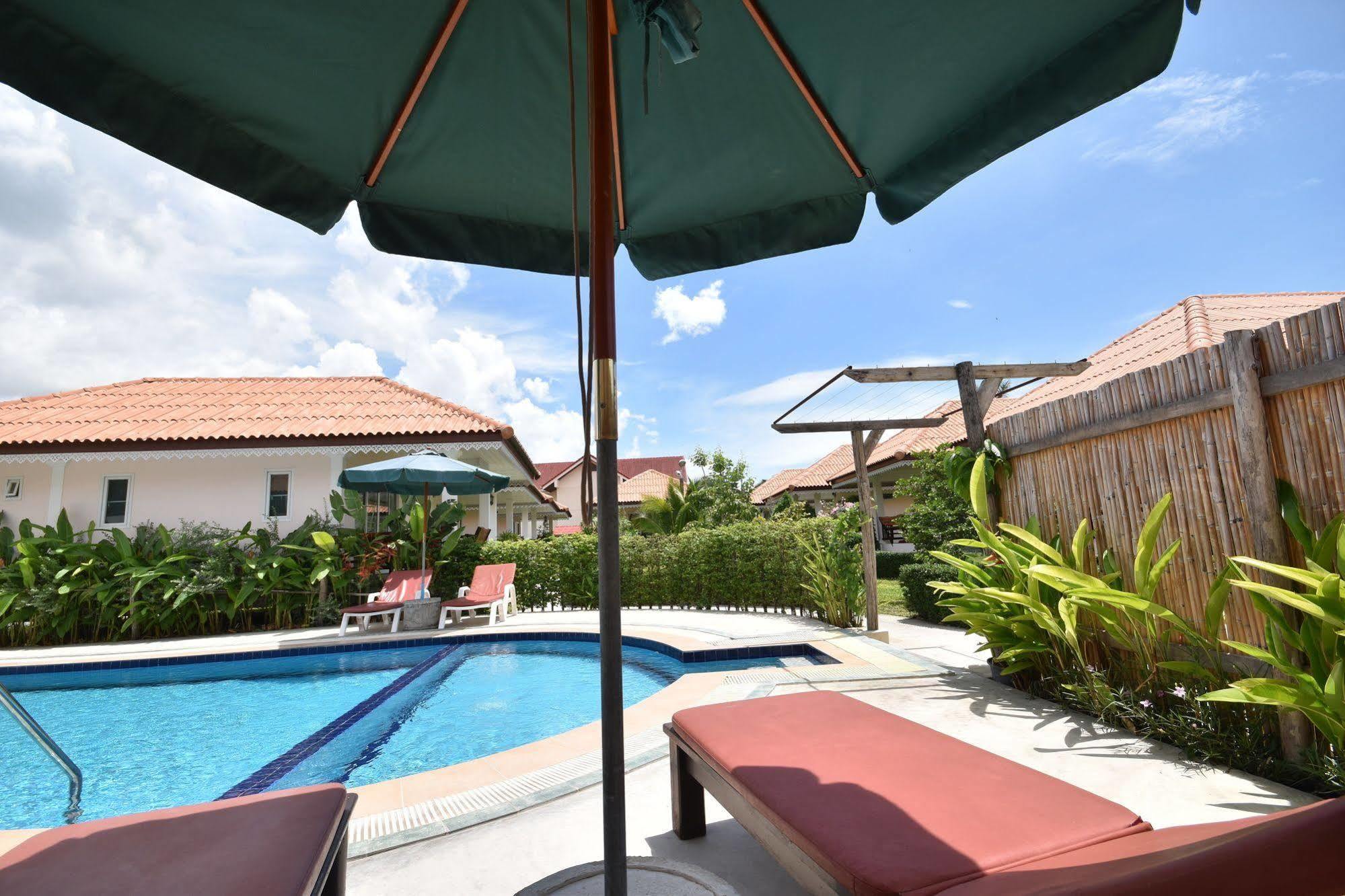 Resor Baan Opun Garden Hua Hin